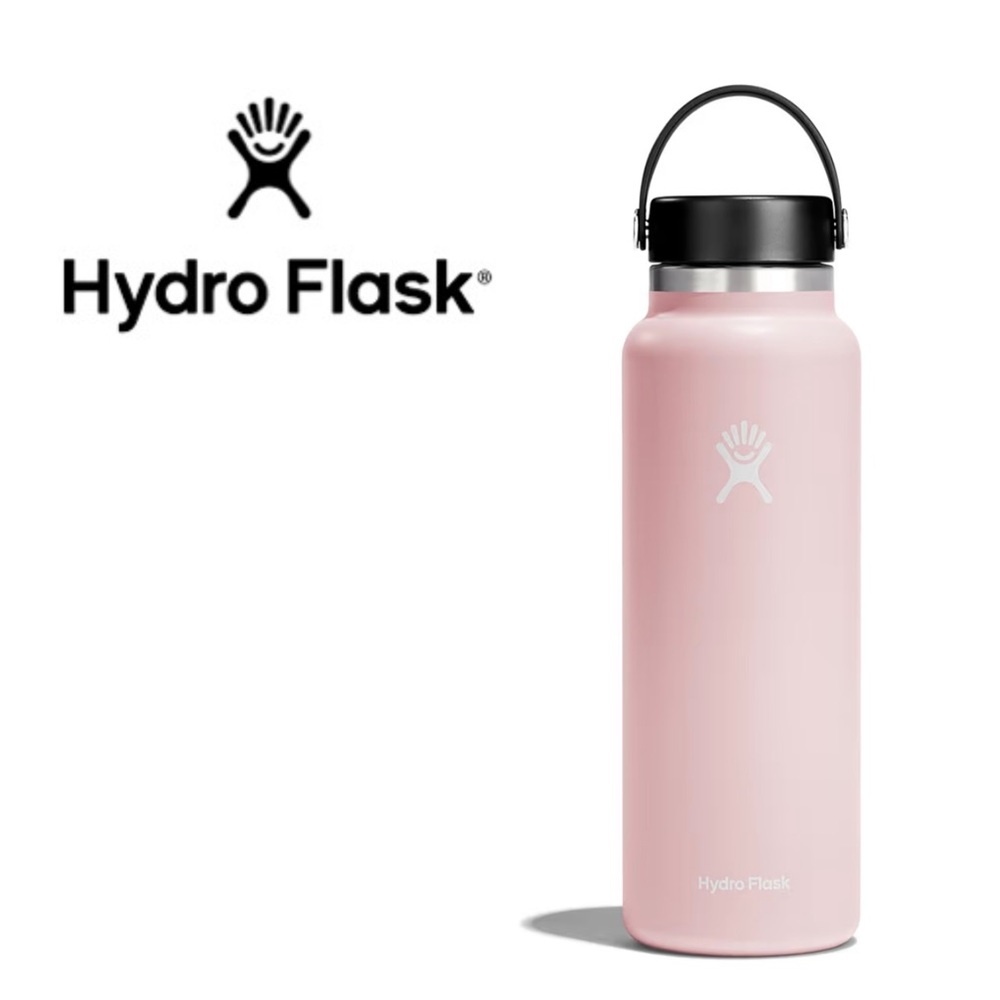 Hydro Flask Blush Pink Bottle with Black Lid 40 oz.